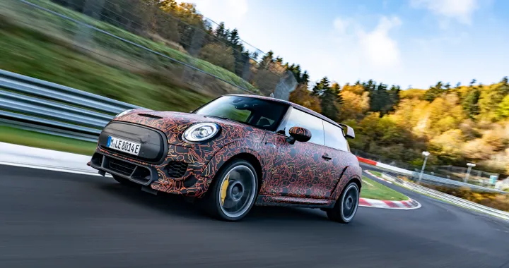 MINI conferma lo sviluppo di una John Cooper Works elettrica