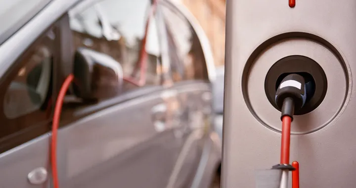 Auto elettriche: il punto di ricarica compatibile si cerca su Google Maps (USA)