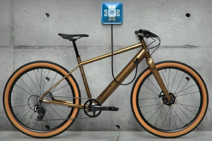 Questa bici elettrica si ricarica in meno di 15 minuti