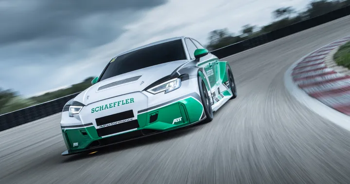 Schaeffler 4ePerformance, il concept elettrico da 1.200 CV su base Audi RS3