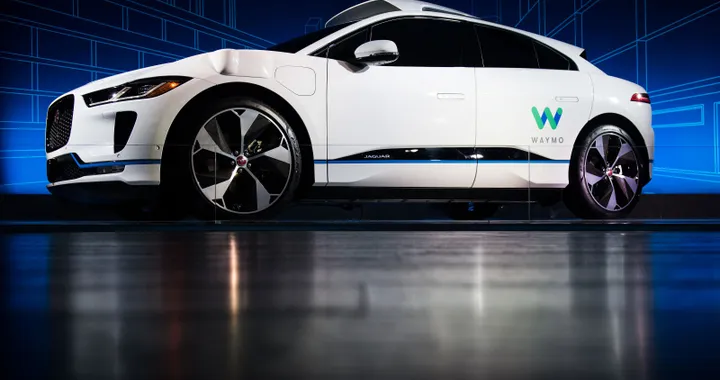 Guida autonoma, Waymo: c'è l'ok per i test senza conducente in California