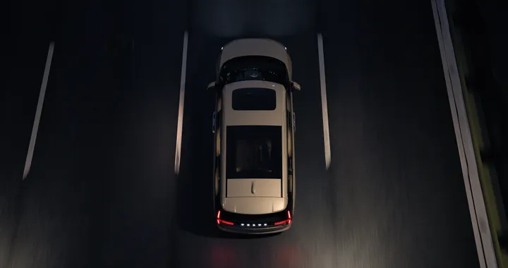 Volvo EM90 è la prima monovolume elettrica del brand: arriva a novembre