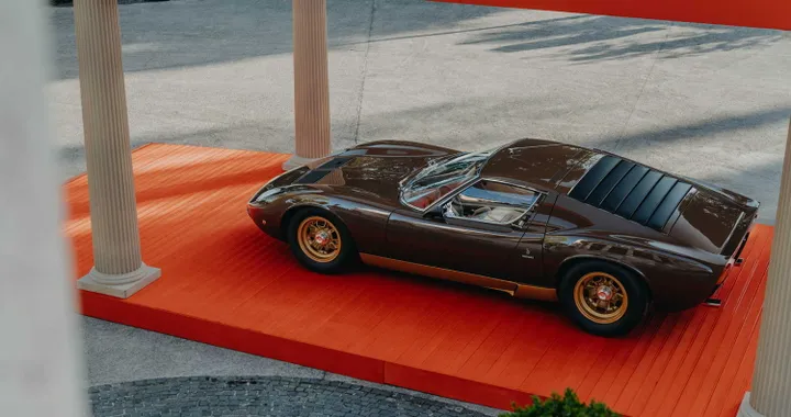 Lamborghini Polo Storico incanta Roma con il restauro della Miura SV