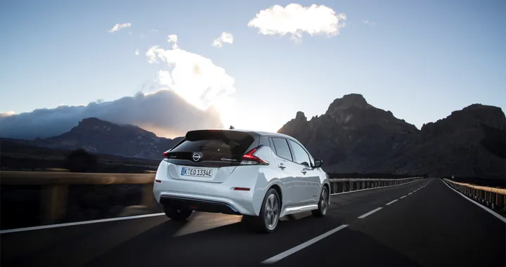 Nissan LEAF è l'auto elettrica più venduta al mondo nell'anno fiscale 2017