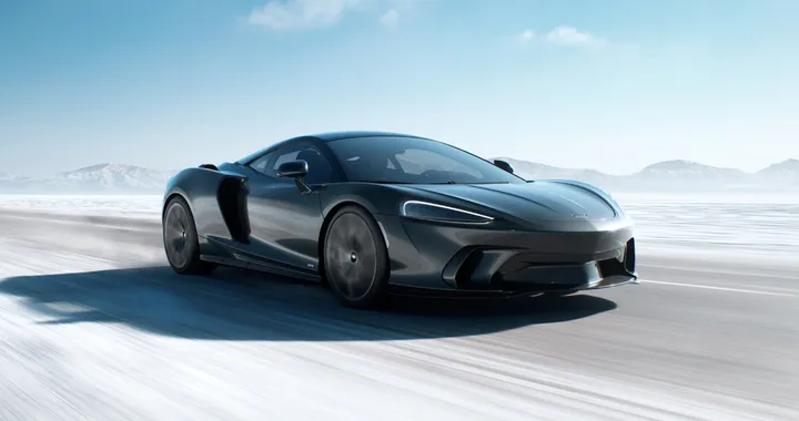 McLaren GTS, debutta il successore da 635 CV della GT