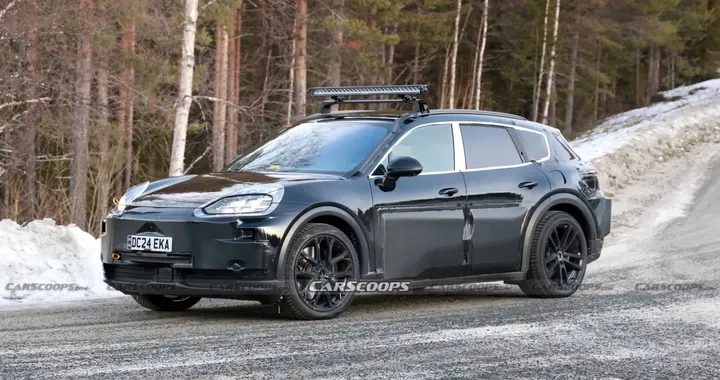 La nuova Bentley elettrica &quot;finge&quot; di essere una Porsche Cayenne | Foto spia