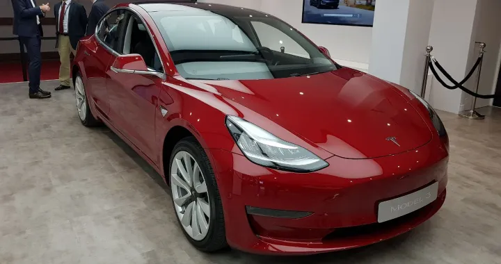 Tesla riceve l'ok per commercializzare Model 3 in Europa