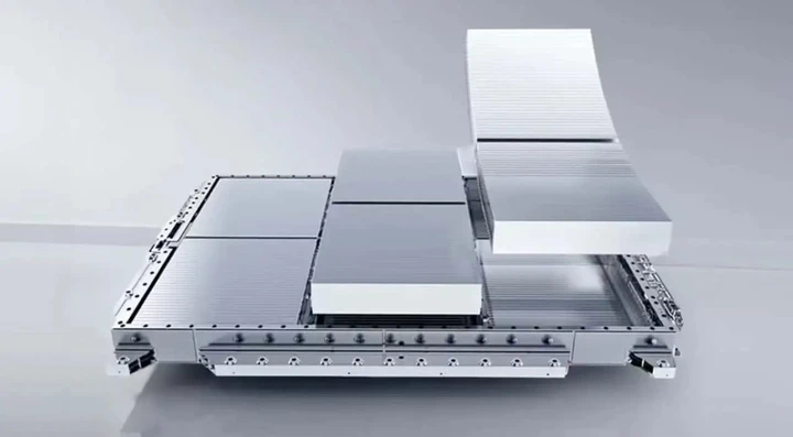 Batterie, BYD sfida CATL: la 