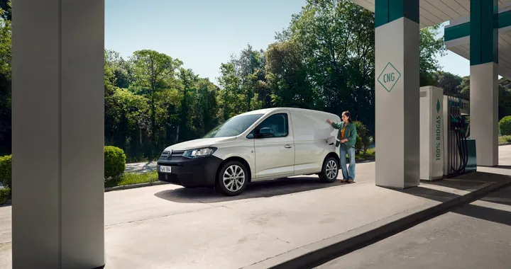 Volkswagen Caddy amplia la gamma con il Maxi TGI e l’edizione speciale “Dark Label”