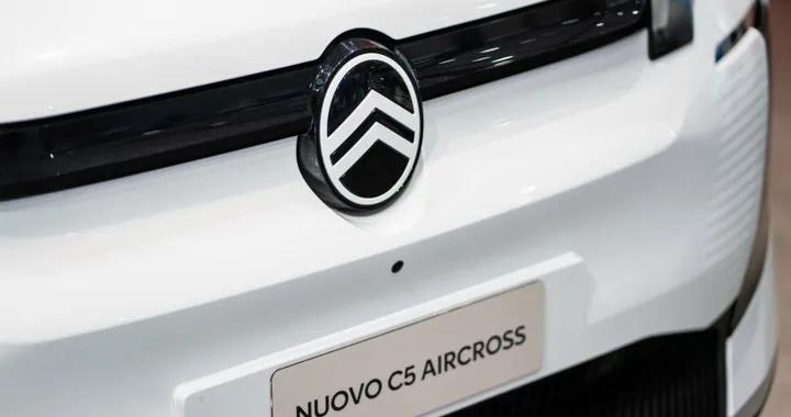 Nuova Citroen C5 Aircross "base", cosa offre in termini di equipaggiamento?