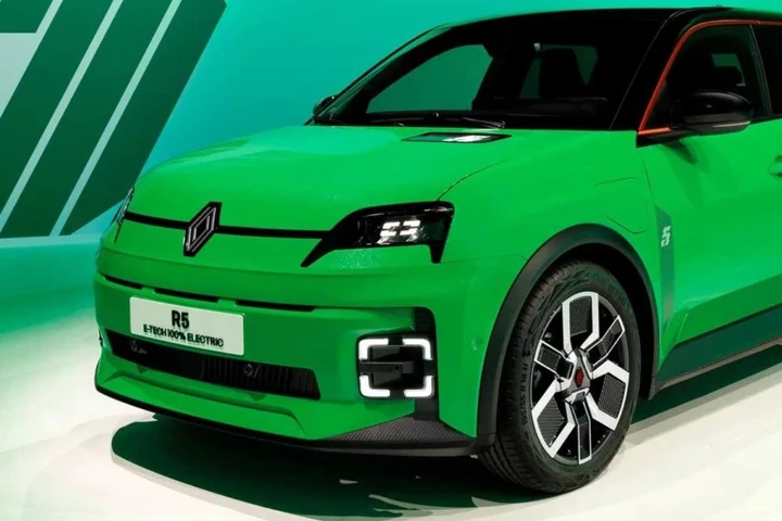 Renault 5 Sporter, la piccola SW sarà prodotta? Il render svela il design