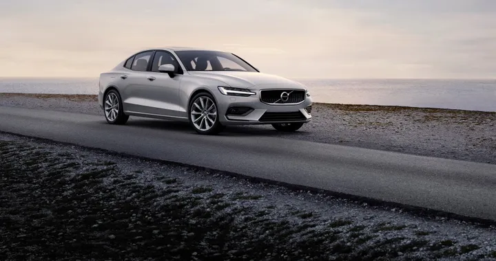 Volvo S60: ecco la berlina di terza generazione, solo benzina e ibrida