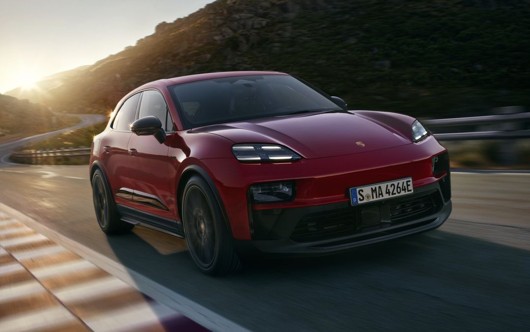 Nuova Porsche Macan GTS elettrica, 571 CV per il SUV con l'anima sportiva. Dettagli e prezzo