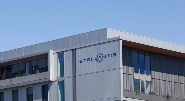 Stellantis punta su fotovoltaico e geotermia per i suoi impianti europei