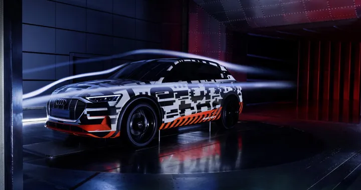 Audi e-tron: la prima auto di serie al mondo con specchietti virtuali
