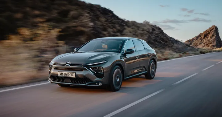 Citroen C5 X, al via gli ordini in Italia. Prezzi da 33.250 euro