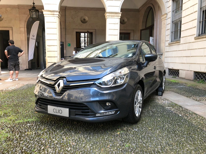 ingrandisci immagine