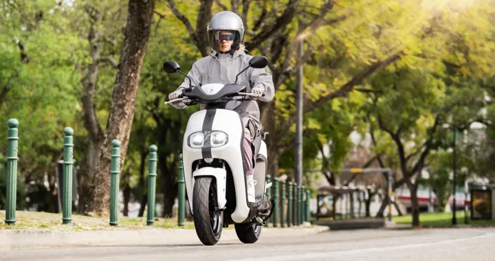 Incentivi moto e scooter elettrici: si riparte il 19 ottobre