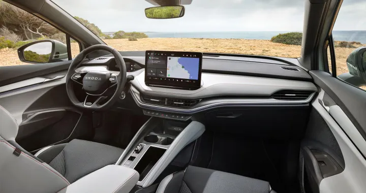 Skoda Elroq, interni e bagagliaio del SUV elettrico