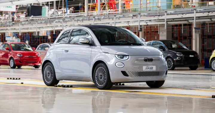FIAT 500e, ecco la nuova serie speciale &quot;Mirafiori&quot; della piccola elettrica