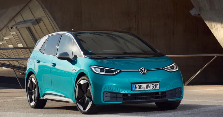 Volkswagen ID.3 77 kWh, ecco come ricarica da una stazione IONITY