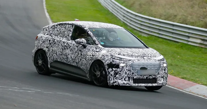 Nuova Audi A2 e-tron alla prova del Nürburgring: continua lo sviluppo della compatta elettrica