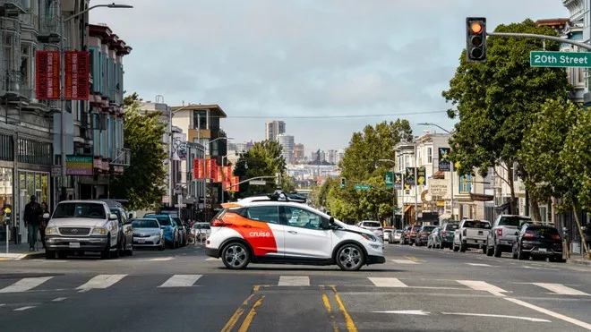 Cruise e Waymo: arriva il permesso per i robotaxi a guida autonoma