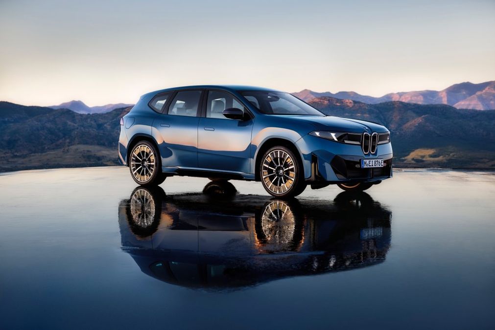 BMW supera i 2 milioni di auto elettriche, la Neue Klasse accelera la transizione verso l'elettrico in Europa
