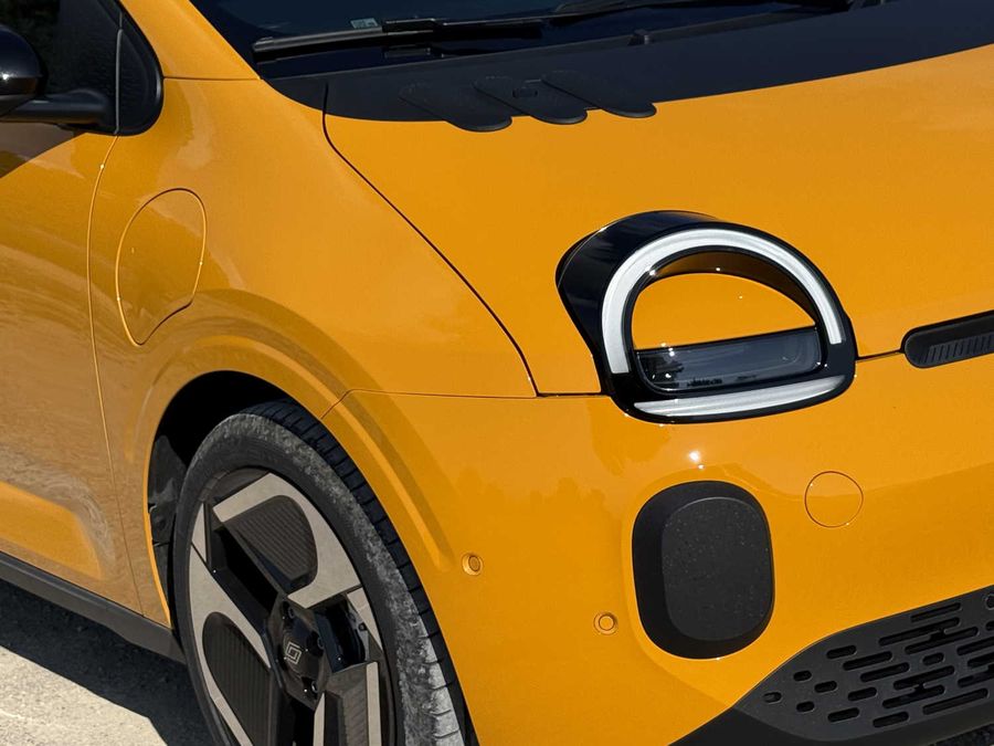 Renault Twingo E-Tech Electric: spazio e stile a poco prezzo - Video