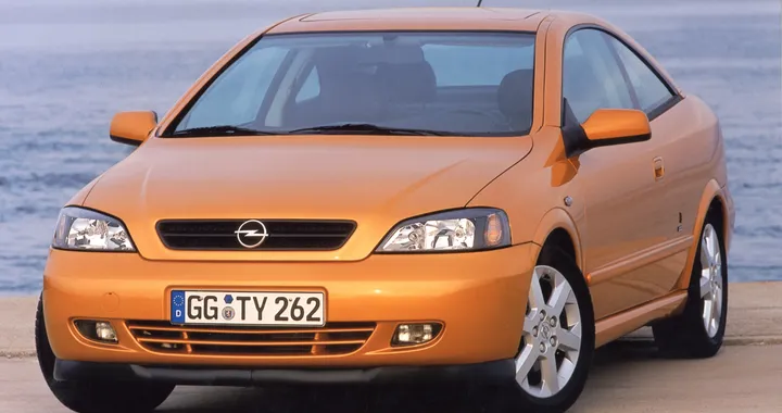 Opel Astra Coupé: fascino italiano e precisione tedesca