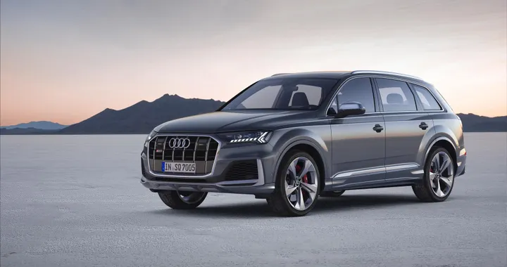 Audi SQ7 restyling: il SUV sportivo è sempre diesel, mild hybrid e con 435 CV