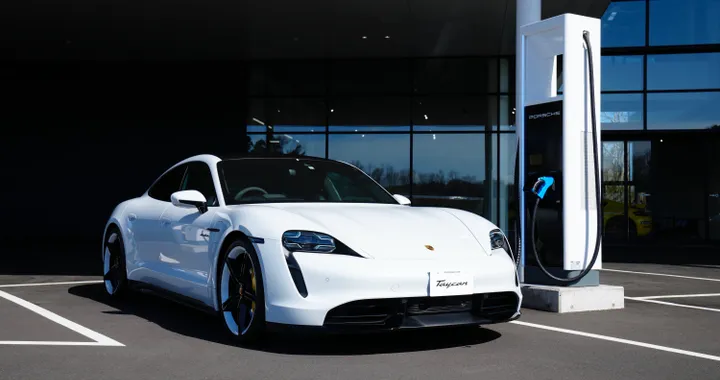 Giappone, Audi e Porsche si alleano per la ricarica a 150 kW