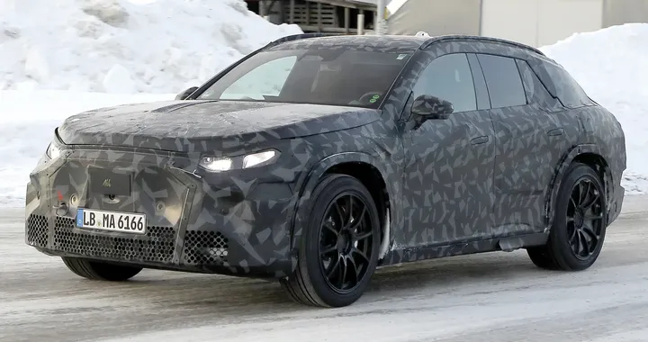Mercedes-AMG, il super SUV elettrico continua i test su strada