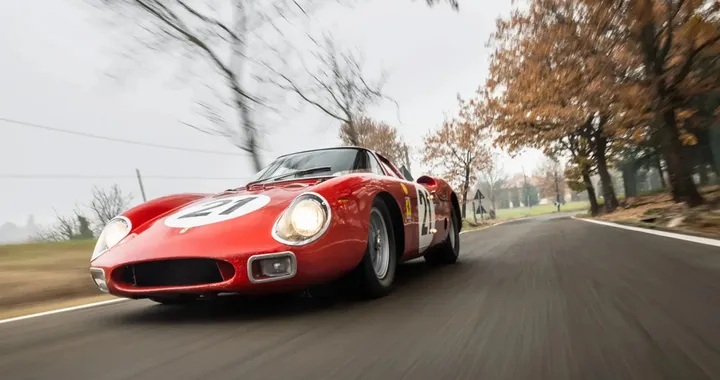 Per la Ferrari 250 LM prima a Le Mans nel 1965, asta record da oltre 34 milioni