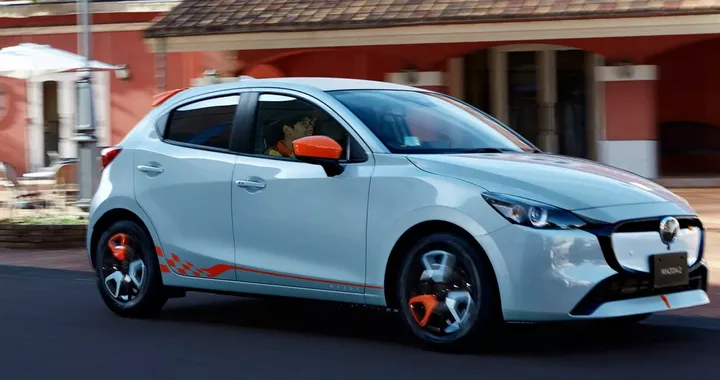 Mazda continua ad aggiornare la piccola Mazda2, ma solo per il Giappone