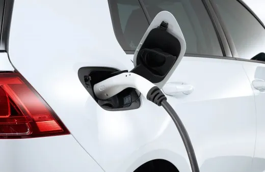 Volkswagen a Parigi con un'elettrica da 500 chilometri