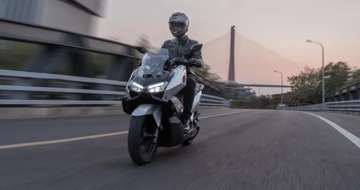 EICMA 2022: Sarkcyber debutta in Europa. Ecco lo scooter elettrico HC10 CETUS