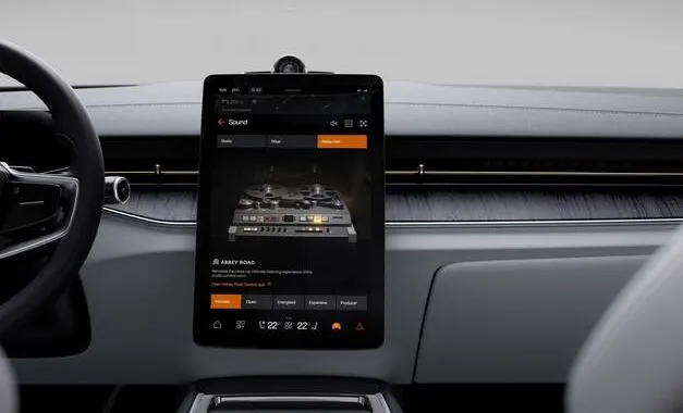 Polestar 3: un aggiornamento porta a bordo l'atmosfera degli Abbey Road Studios