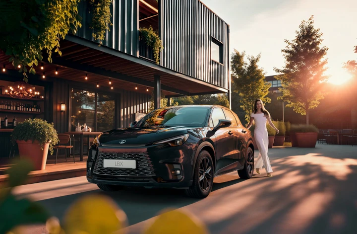 Nuova Lexus LBX Vibrant Edition, eleganza e dettagli unici da 42.000 euro