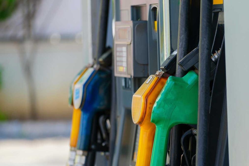 Anteprima: Petrolio a prezzi record nel 2008, ma perché la benzina costava molto meno di oggi?