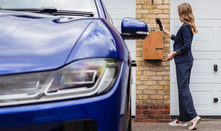Dal box alla strada: quanto puoi risparmiare ricaricando l’elettrica con l’offerta E.ON dedicata