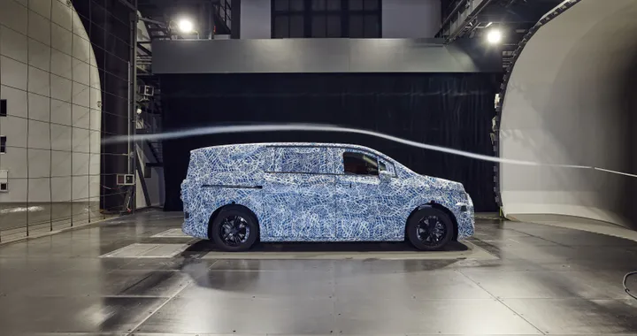 Mercedes, VLE arriva nel 2026: primo van elettrico su piattaforma VAN.EA