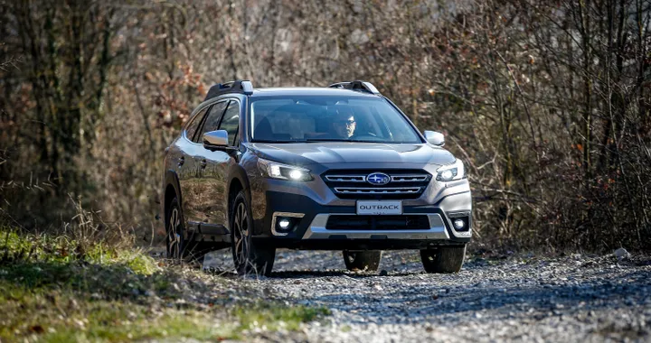Subaru Outback: due teaser annunciano l'arrivo di una nuova versione