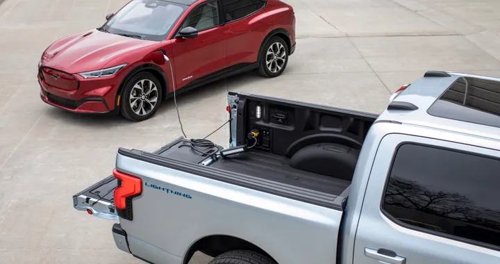 Ford, i pickup F-150 elettrici e ibridi possono ricaricare le altre auto