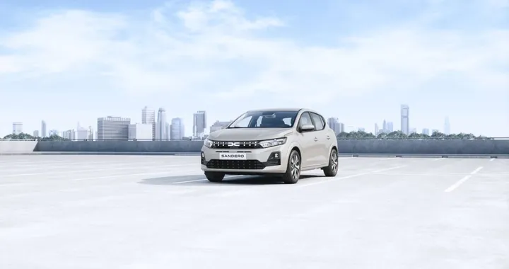 Dacia Sandero full hybrid, ordini aperti in Italia: 155 CV a meno di 20.000 euro