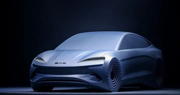 BYD al lavoro su Seal, una berlina elettrica rivale della Tesla Model 3