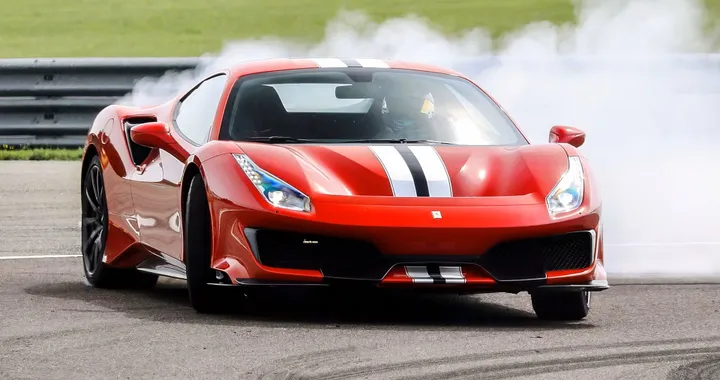 Brevetto Ferrari, così il Launch Control si attiva tirando una maniglia