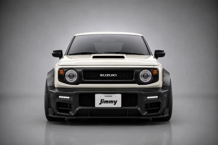 La Suzuki Jimny diventa una supercar: assetto ribassato e look anni ‘70