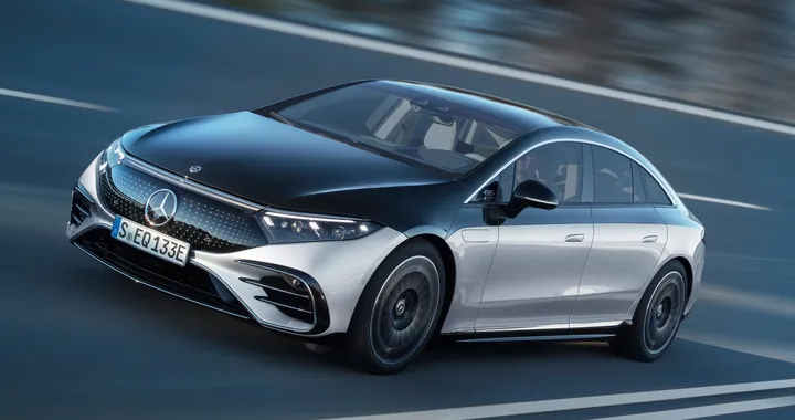 Mercedes EQS, in arrivo il restyling dell'ammiraglia elettrica. Foto spia