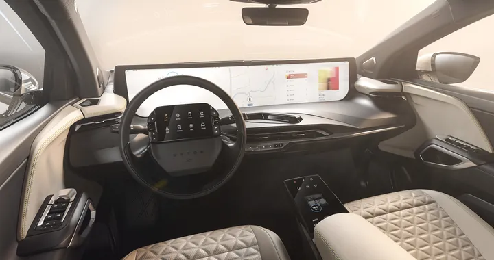 Byton M-Byte: nuove immagini interni, protagonista lo schermo da 48 pollici
